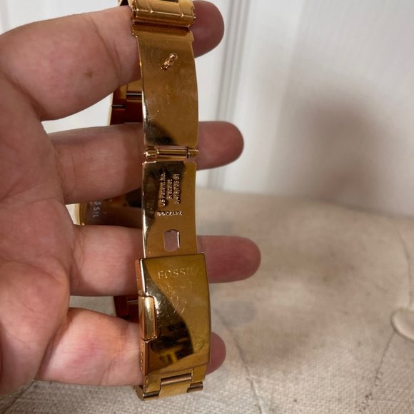 Fossil Cecile Multi-Function Rose Crystal-set Dial Rose Gold-tone Watch - Picture 4 of 9